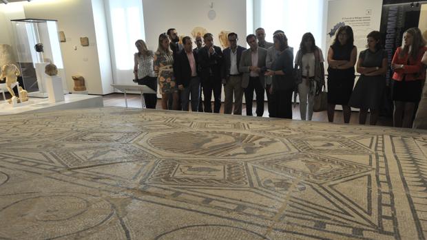 Espectacular mosaico romanohallado en Cártama que se exhibe en el Museo de Málaga