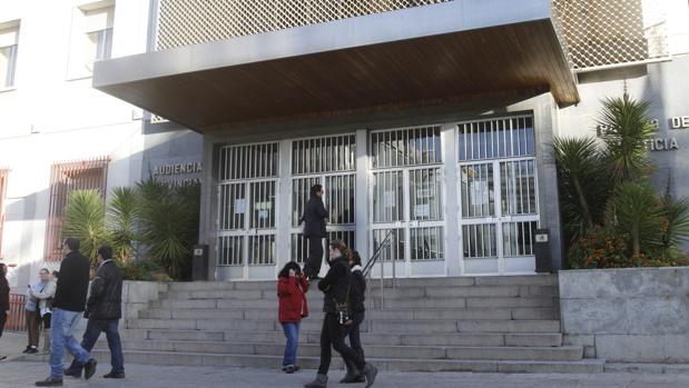 Entrda de la Audiencia Provincial de Córdoba