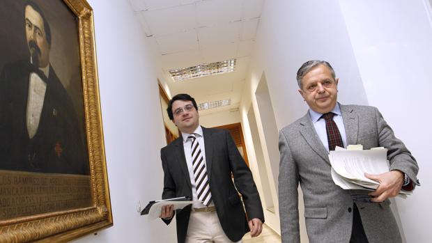 José María Bellido y Salvador Fuentes en el Ayuntamiento