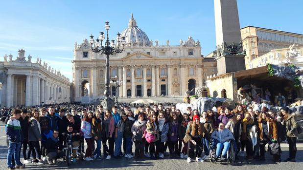 Alumnos de religión de institutos cordobeses, en Roma