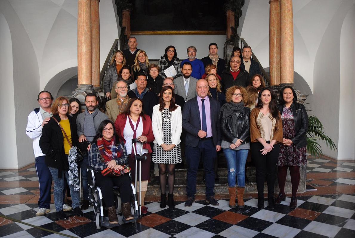 Firma del convenio entre la hermandad de la Agonía y la Diputación de Córdoba