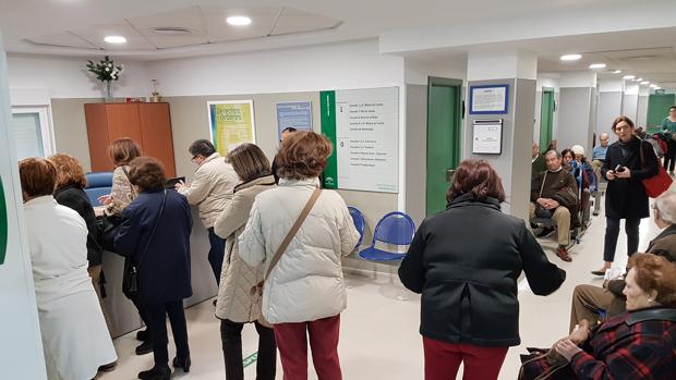 Pacientes en un centro de salud gestionado por el SAS