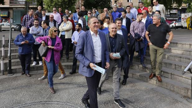 Repreentantes de Hostecor, Córdoba Apetece y Comercio Córdoba, durante un acto