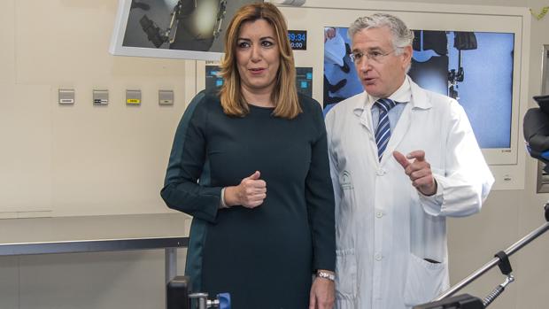 Susana Diaz visita los nuevos quirofanos del Hospital Virgen del Rocio de Sevilla