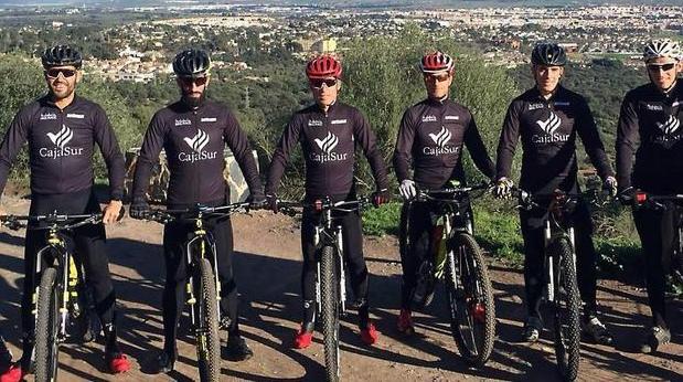 Equipo ciclista de Cajasur que participó en la última edición