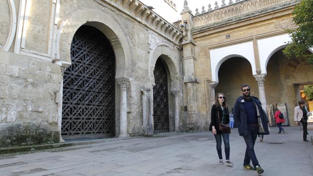 Celosía del Muro Norte de la Mezquita-Catedral donde se quiere abrir la segunda vuelta