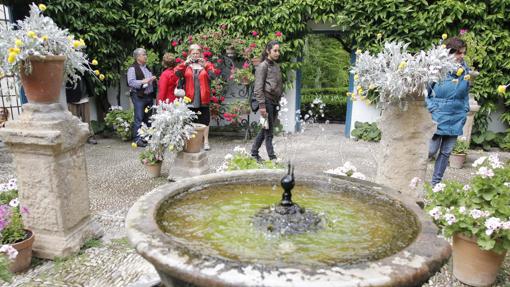 Uno de los patios del Palacio de Viana