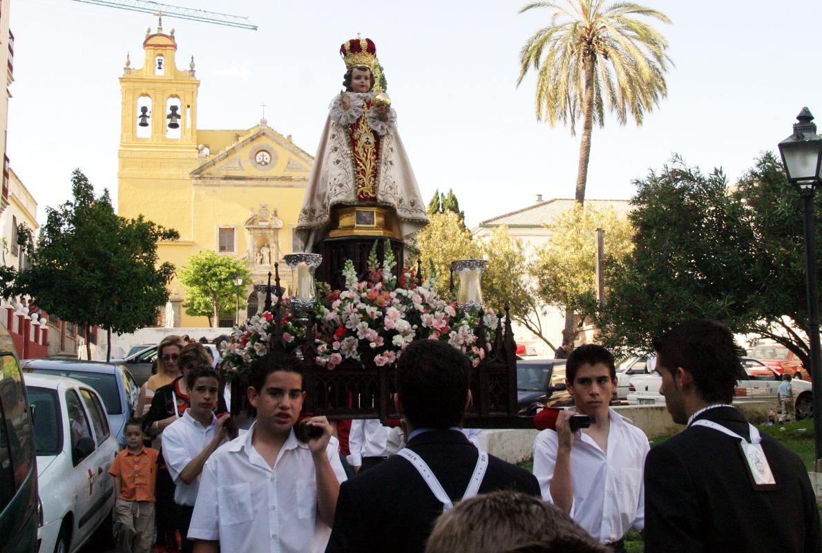 El Niño Jesús de Praga, durante su procesión