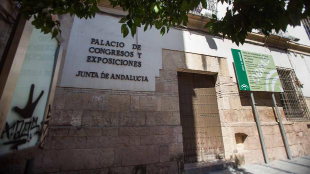 CECO considera que la paralización del Palacio de Congresos supera «el límite de la paciencia»