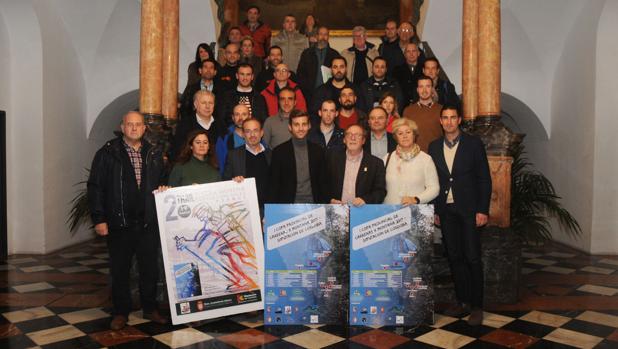 Autoridades en el acto de presentación de la I Copa Diputación de trail