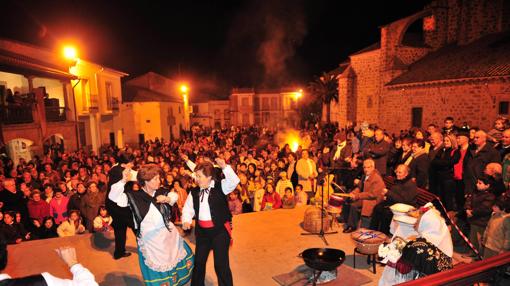 Bailes populares en Dos Torres