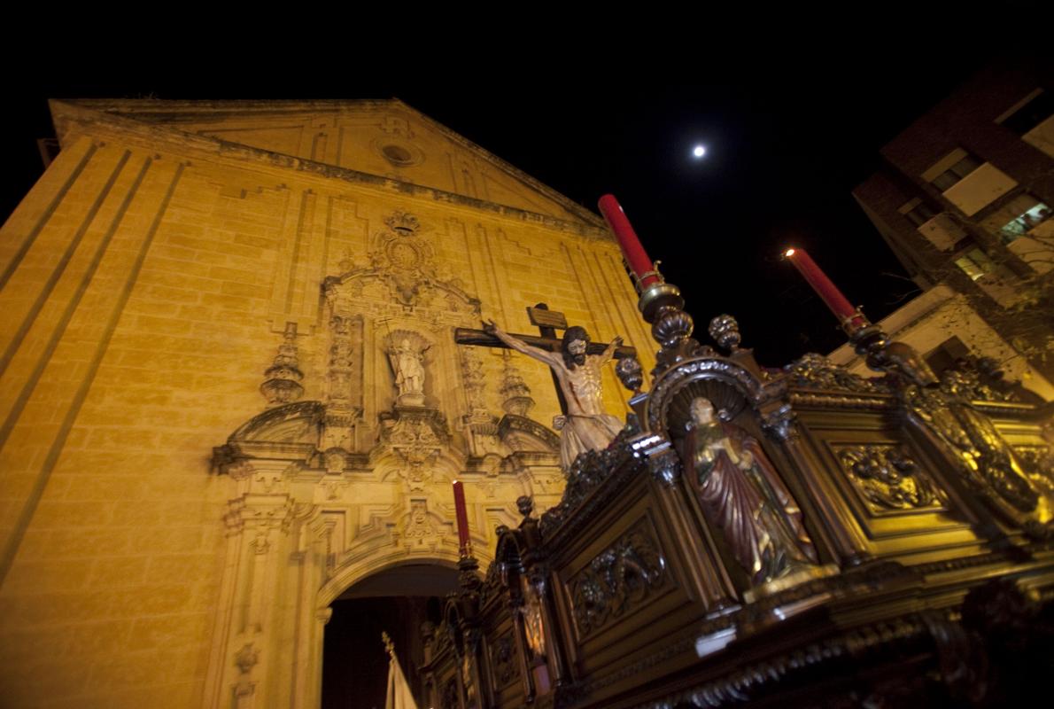 El Santísimo Cristo de la Buena Muerte, durante su procesión