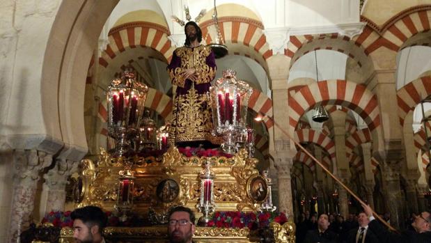 El Señor de la Redención dentro de la Mezquita-Catedral