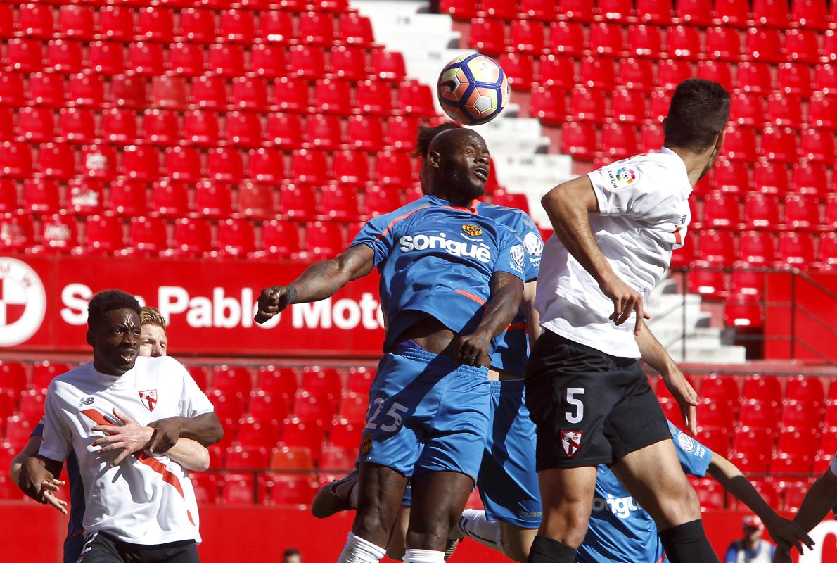 Imagen del partido del Nástic ante el Sevilla Atlético