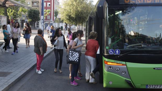 Parada de autobús de Aucorsa