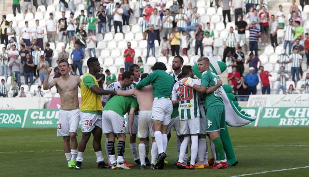 Imparable el Córdoba CF en El Arcángel busca la reacción a la deblacle a domicilio