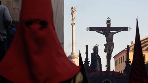 El Señor de la Caridad, en la calle Torrijos