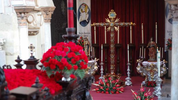 Las hermandades del Jueves Santo podrán adorar al Santísimo en la Catedral de Córdoba