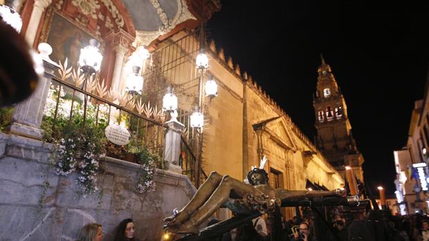 Un Lunes Santo de sol y algunas nubes en Córdoba