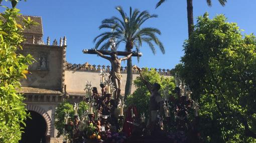 El Cristo de la Agonía, en el Patio de los Naranjos