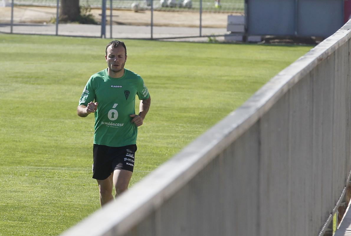 Juli, corriendo por la Ciudad Deportiva