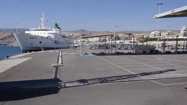 El Puerto de Almería, donde han sido detenidos los fugitivos