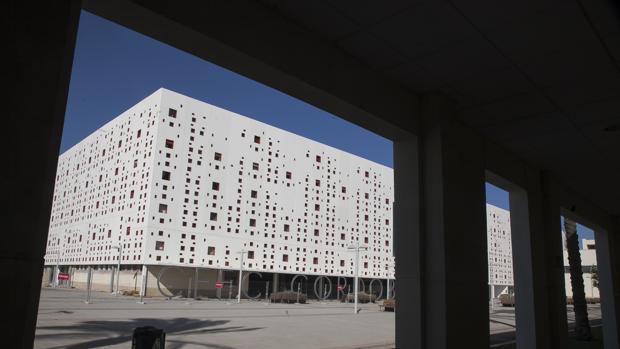 Vista del edificio del Centro de Ferias y Convenciones de Córdoba