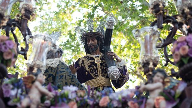 Así fue la entrada del Nazareno de la Santa Faz de Córdoba