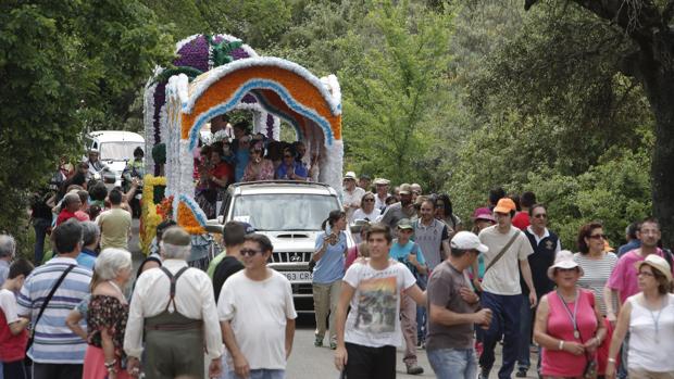 El Ayuntamiento pone en marcha este domingo el Plan Especial de Tráfico de la Romería de Linares