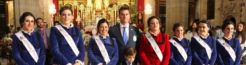 La Corte Aracelitana junto al manijero de la Virgen