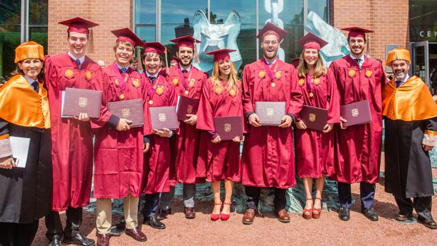 Se gradúa la primera promoción de titulados en las Universidades Loyola de Andalucía y Chicago