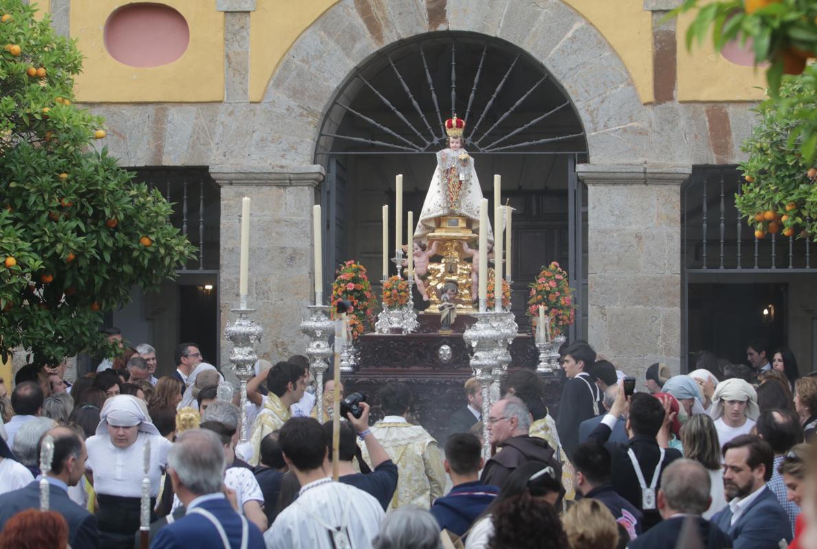 Niño Jesús de Praga en su salida