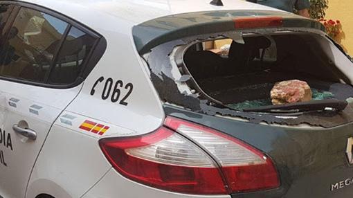 Pedrada en un coche de la Guardia Civil