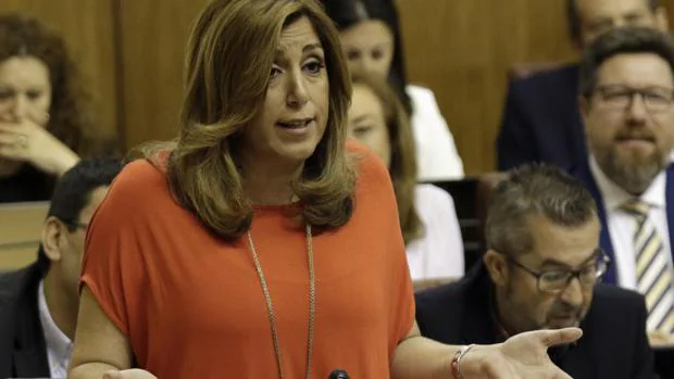 La presidenta de la Junta, Susana Díaz, ayer en el Parlamento
