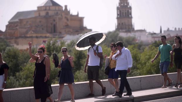 Sábado de Feria entre nubes y calor