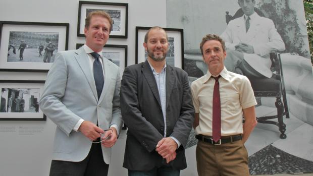 José Luis Moreno, David y Luque y Fernando González Viñas, en la inauguración de la muestra