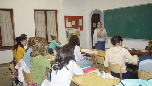 Clase en el colegio Yucatal, uno de los tres de Córdoba de educación diferenciada por sexo