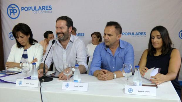 María Luisa Ceballos, Adolfo Molina, Manuel Torres (alcalde de Dos Torres) y Beatriz Jurado