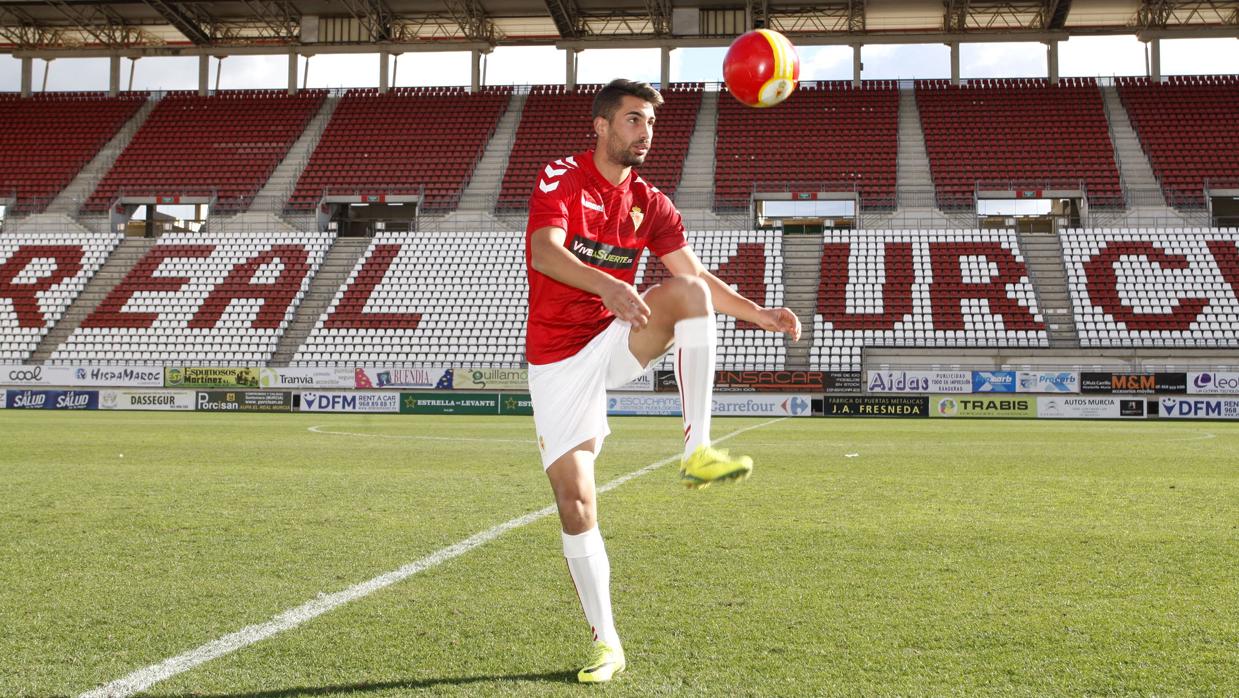 El defensa Josema, en su presentación en enero con el Real Murcia