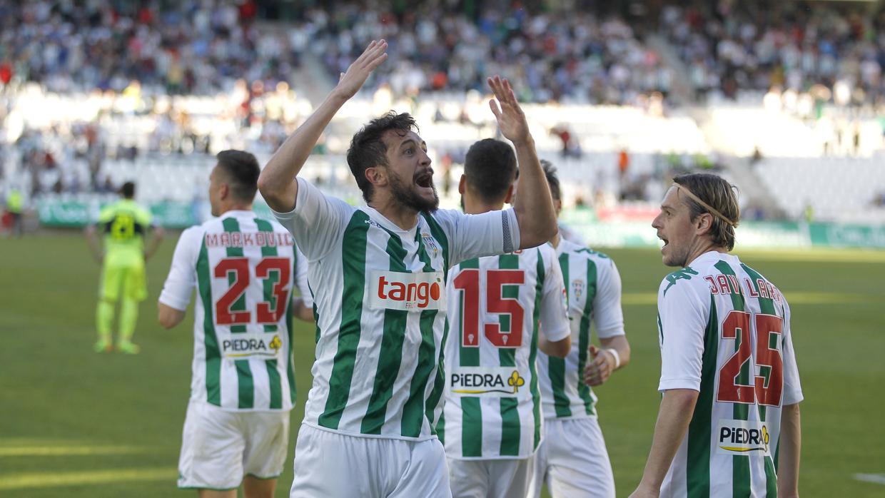 Héctor Rodas celebra un gol ante el Elche