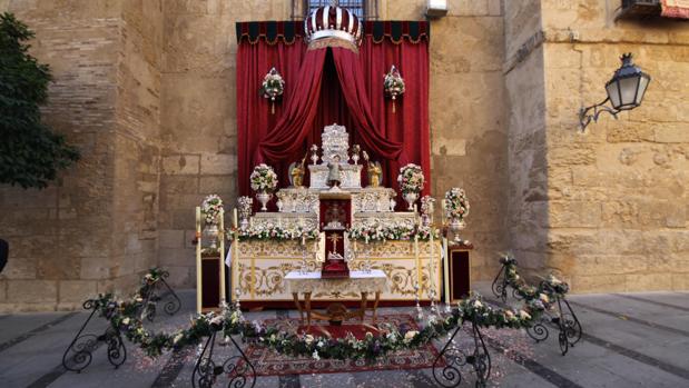 El altar sacramental de la hermandad de la Sentencia de Córdoba