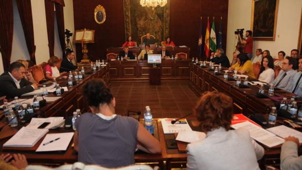 La Diputación de Córdoba anuncia ahora que destinará 14 millones para inversiones en los municipios