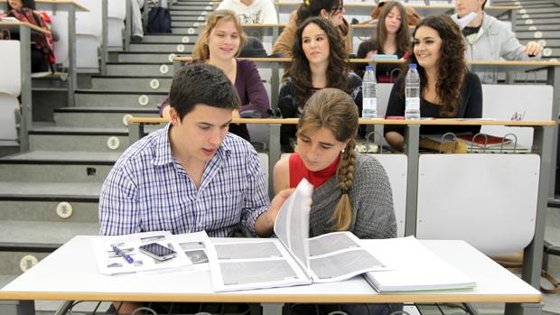 Estudiantes de la Universidad de Córdoba, en una de las aulas