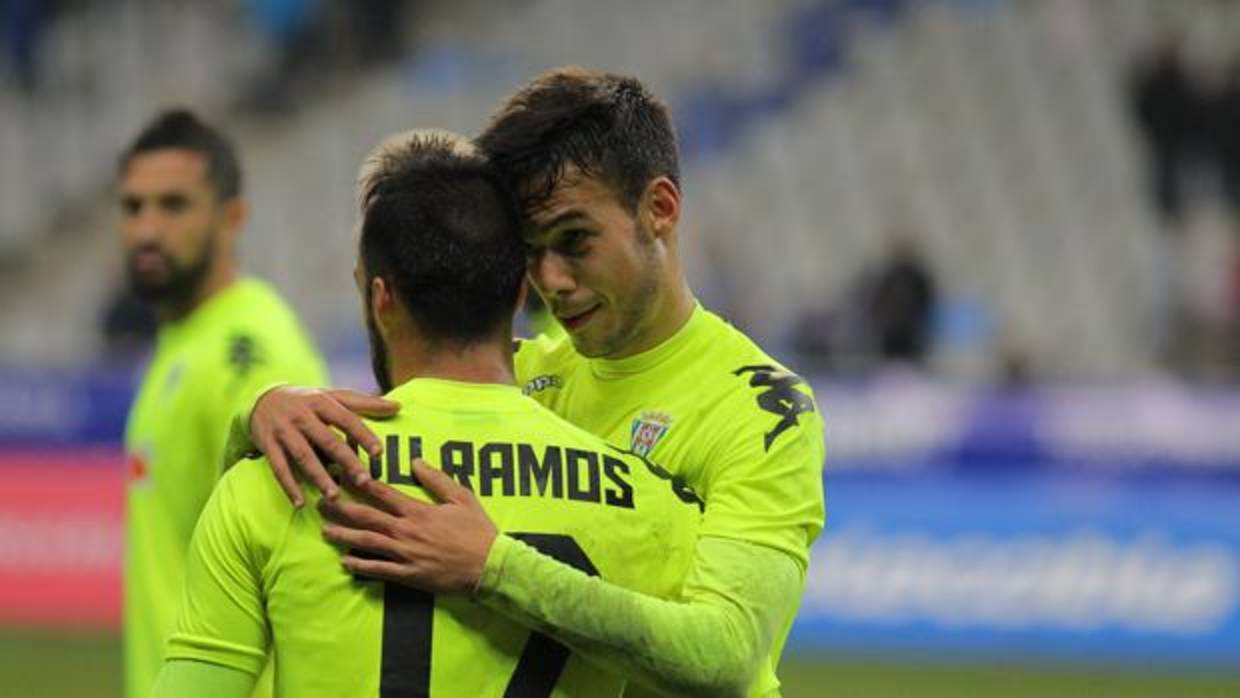 Borja Domínguez celebra su gol ante el Oviedo