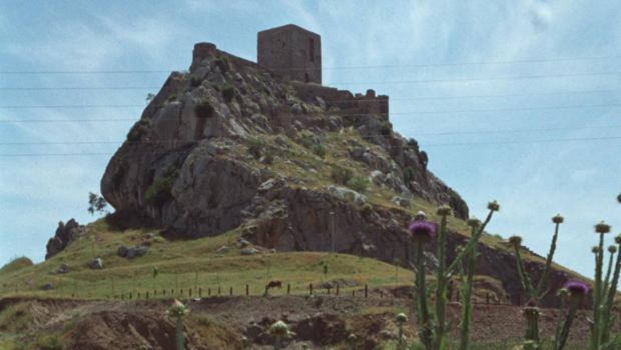 Vista del castillo de Belmez sobre el cerro