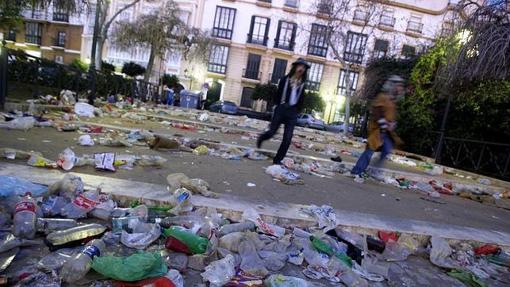 ¿Dónde hacen botellón ahora los jóvenes en Andalucía?