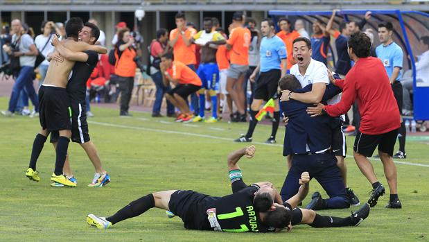 Carlos Caballero y Dani Pinillos, únicos supervivientes del ascenso en Las Palmas