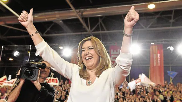 Susana Díaz espera el respaldo de sus compañeros en el Congreso Regional del PSOE.