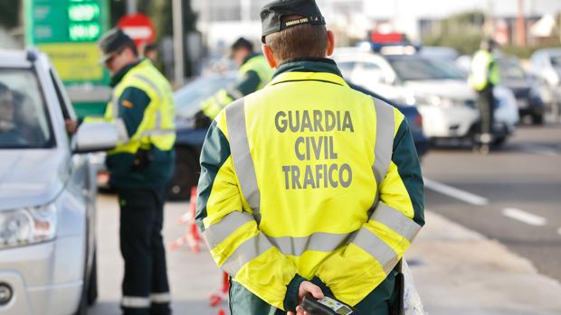 Un sevillano triplica la tasa de alcoholemia pero pide que no le multen porque se prepara para policía