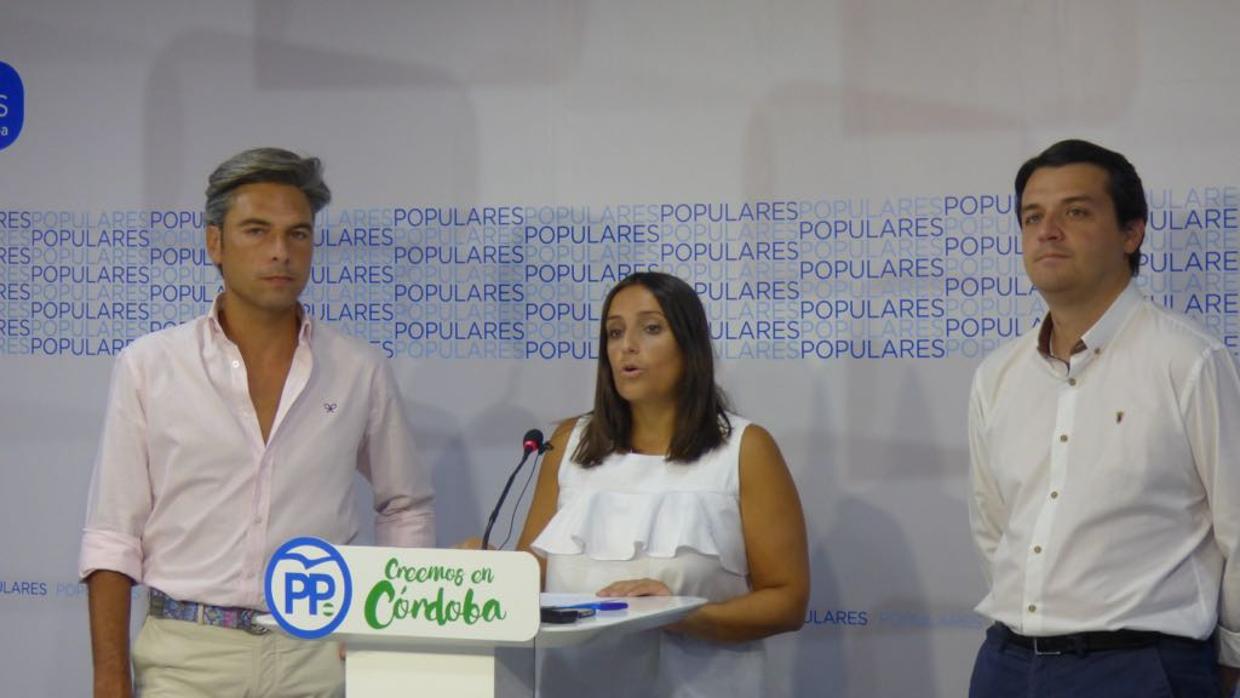 El portavoz del PP en la Diputación, la coordinadora general del partido en Córdoba y el ortavoz municipal